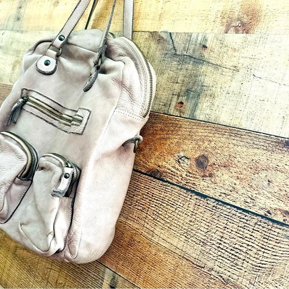 Sundance Made In Italy Genuine Leather Shoulder/Crossbody Bag - Picture 4 of 15